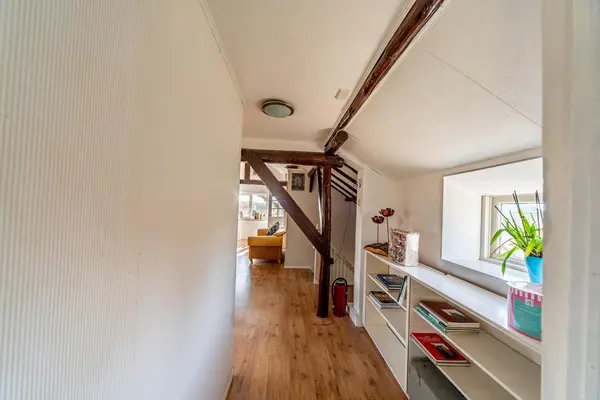 De Hout 31, HEM