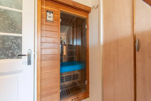 De Hout 31, HEM