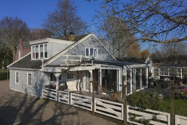 De Hout 31, HEM