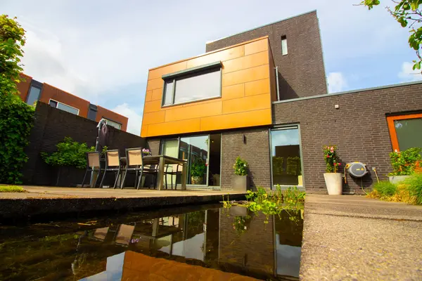 Villa Dotterbloem 19, WAALWIJK