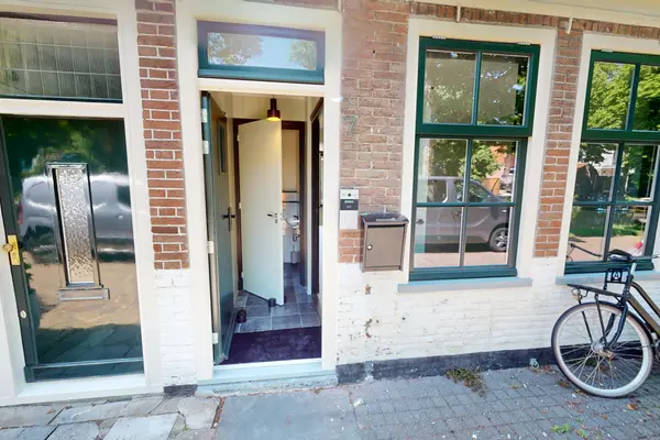 Oude Gracht 7, ENKHUIZEN