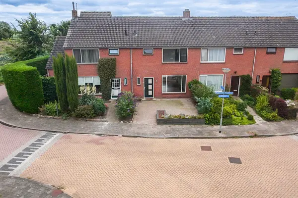 Burgemeester Honijkstr 7, VENHUIZEN