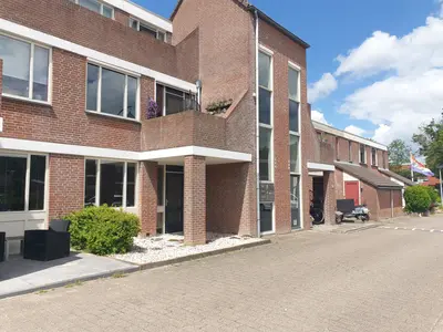 Foto 1 van Steker 14
