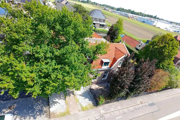 Middenweg 14