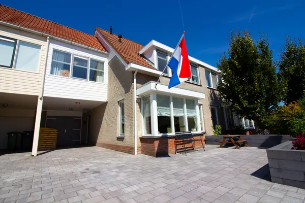 Middenweg 129, BOVENKARSPEL