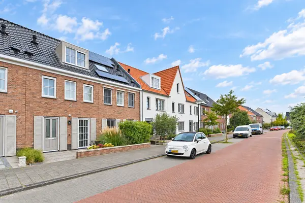Hunsingosingel 24, Den Haag