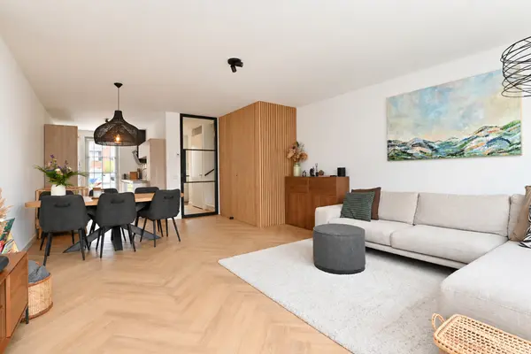 Hunsingosingel 24, Den Haag