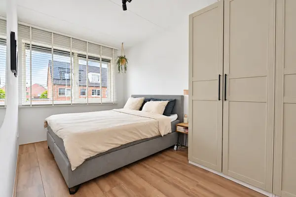 Hunsingosingel 24, Den Haag