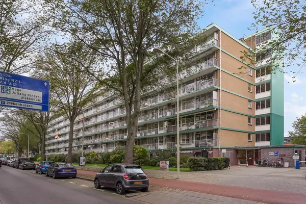 Volendamlaan 821, Den Haag