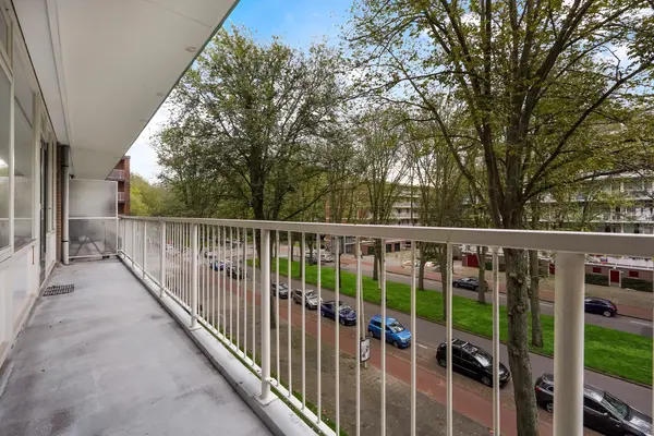 Volendamlaan 821, Den Haag