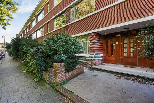 Van der Aastraat 38, Den Haag