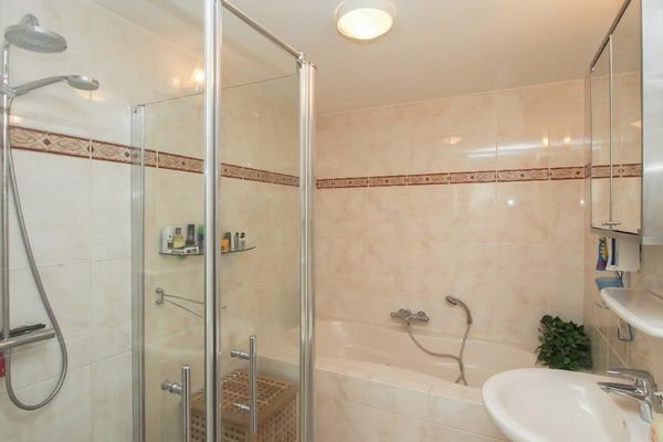 Laan van Wateringse Veld 966, Den Haag