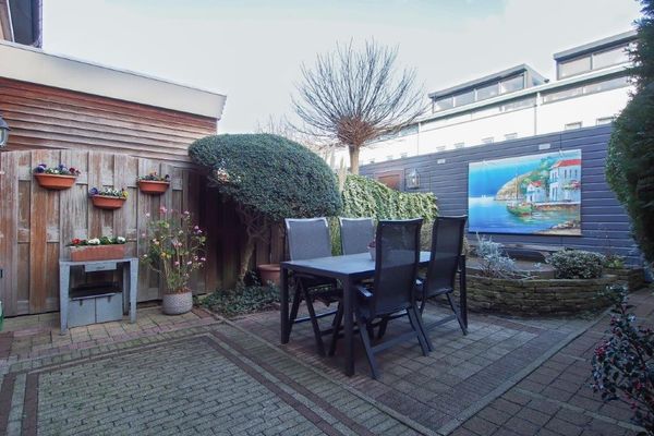 Laan van Wateringse Veld 966, Den Haag