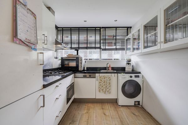 Wolvenrade 145, Den Haag