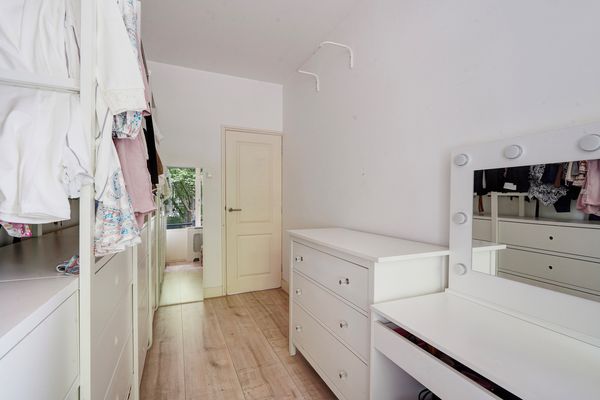 Wolvenrade 145, Den Haag