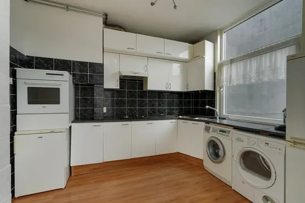 Valkenboskade 81, Den Haag