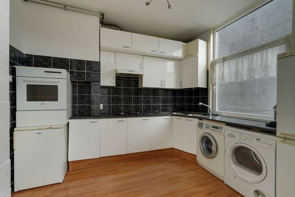 Valkenboskade 81, Den Haag