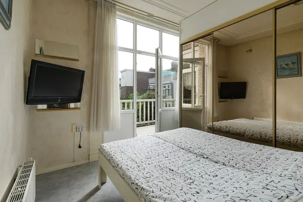 Valkenboskade 81, Den Haag