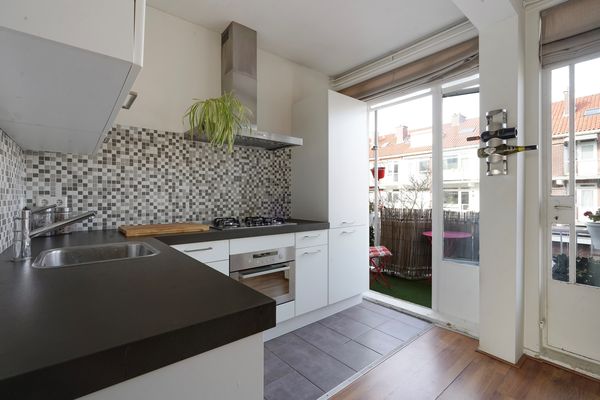 Veenendaalkade 379, Den Haag