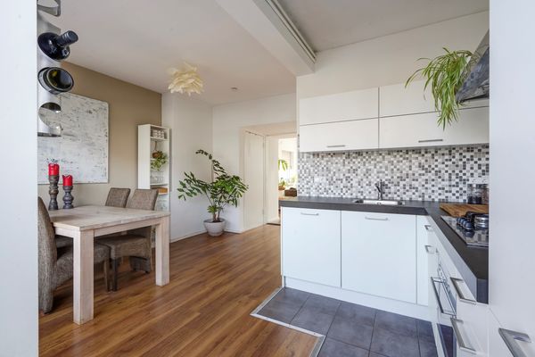 Veenendaalkade 379, Den Haag