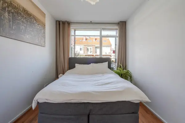 Veenendaalkade 379, Den Haag