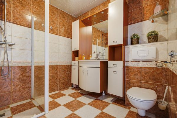 Spoorslag 11, Den Haag