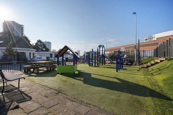 Spoorslag 11, Den Haag