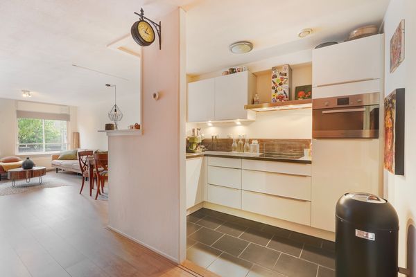 Waldeck Pyrmontkade 92, Den Haag