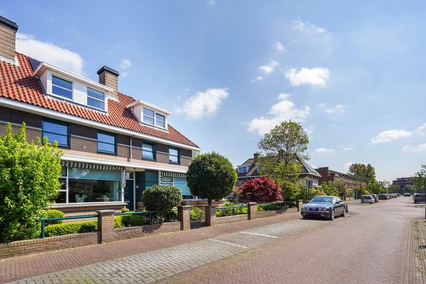 Luchtenburglaan 52, Den Haag