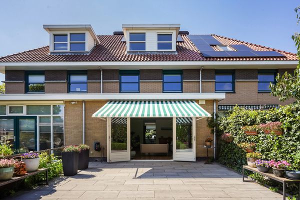 Luchtenburglaan 52, Den Haag