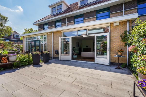 Luchtenburglaan 52, Den Haag