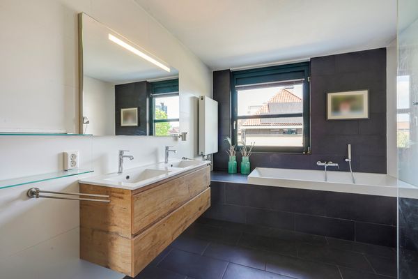 Luchtenburglaan 52, Den Haag