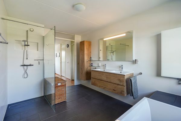 Luchtenburglaan 52, Den Haag