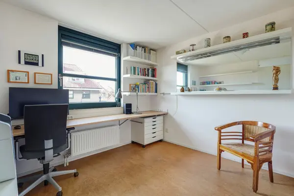 Luchtenburglaan 52, Den Haag