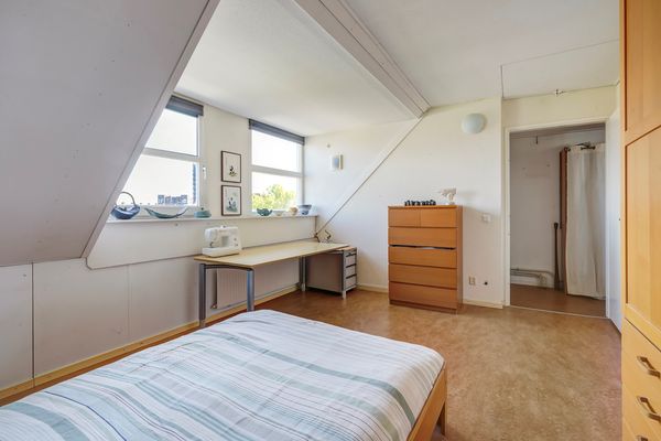 Luchtenburglaan 52, Den Haag