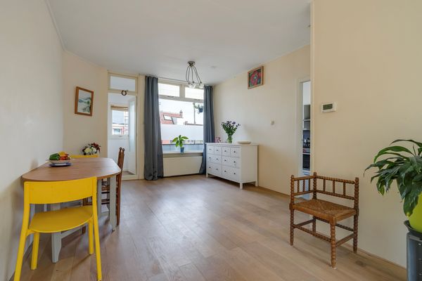 Westduinweg 85, Den Haag