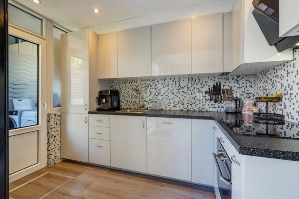 Boele van Hensbroekstraat 42, Den Haag