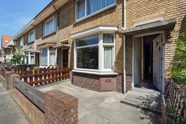 Boele van Hensbroekstraat 42, Den Haag