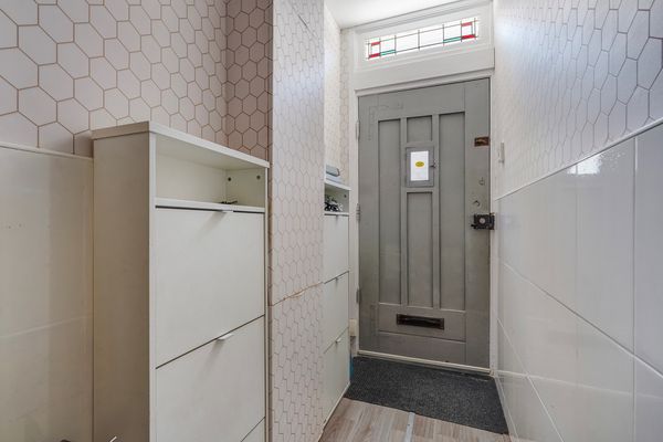 Boele van Hensbroekstraat 42, Den Haag