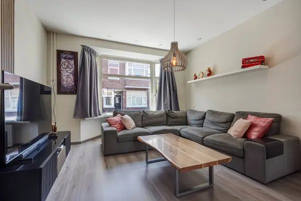 Boele van Hensbroekstraat 42, Den Haag