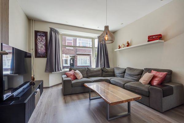 Boele van Hensbroekstraat 42, Den Haag