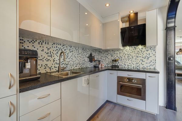 Boele van Hensbroekstraat 42, Den Haag