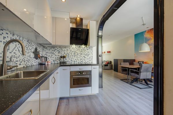 Boele van Hensbroekstraat 42, Den Haag