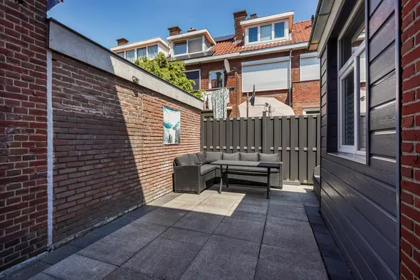 Boele van Hensbroekstraat 42, Den Haag