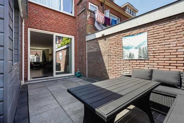 Boele van Hensbroekstraat 42, Den Haag