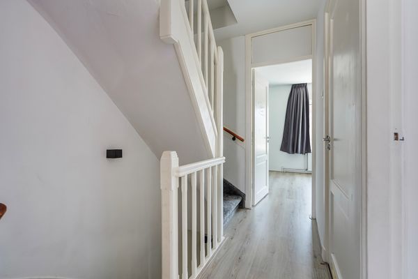 Boele van Hensbroekstraat 42, Den Haag