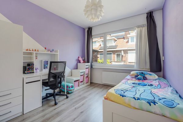 Boele van Hensbroekstraat 42, Den Haag