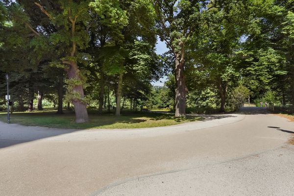 Anna van Buerenplein 235, Den Haag