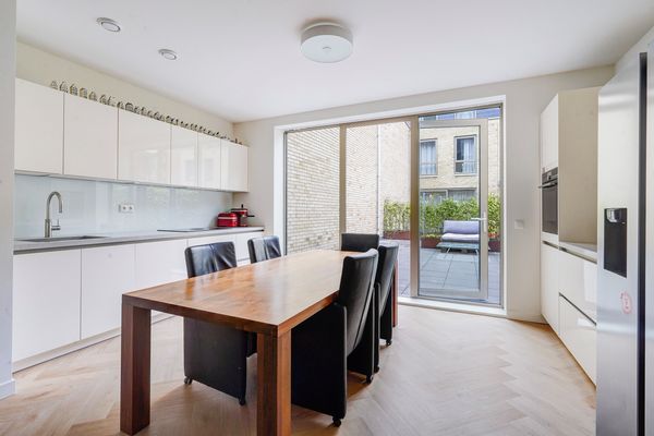 Onafhankelijkheidstraat 11, Den Haag