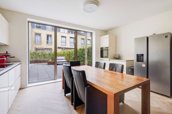 Onafhankelijkheidstraat 11, Den Haag